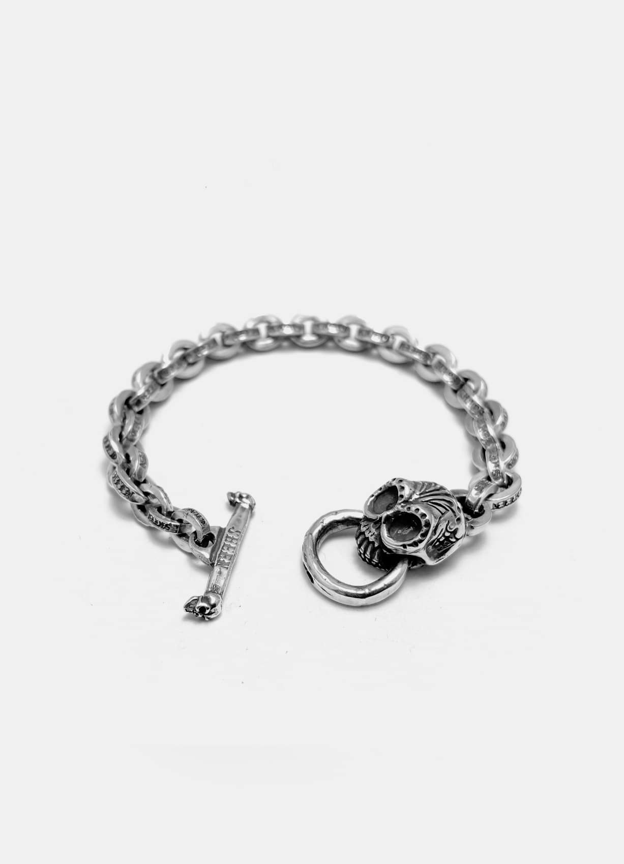 580 Bracelet with Pin Skull